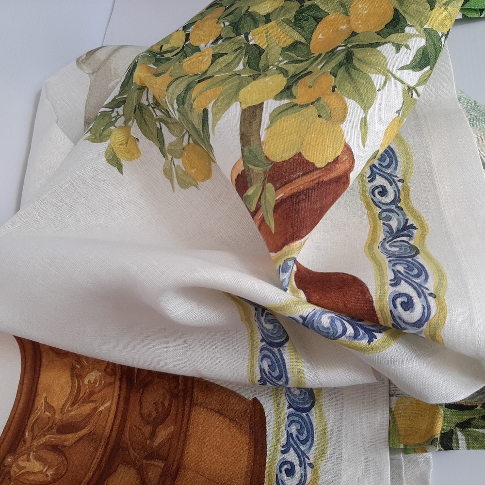 Tessitura Toscana Telerie Firenze 63" x 90" Italian Linen Tablecloth - Picture 7 of 16